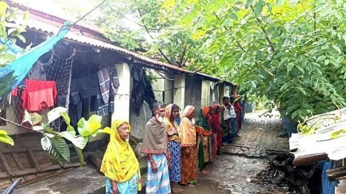 পানগুচি নদীর চর কেটে ইটভাটায় মাটি, ভাঙনের মুখে ৩ শতাধিক পরিবার